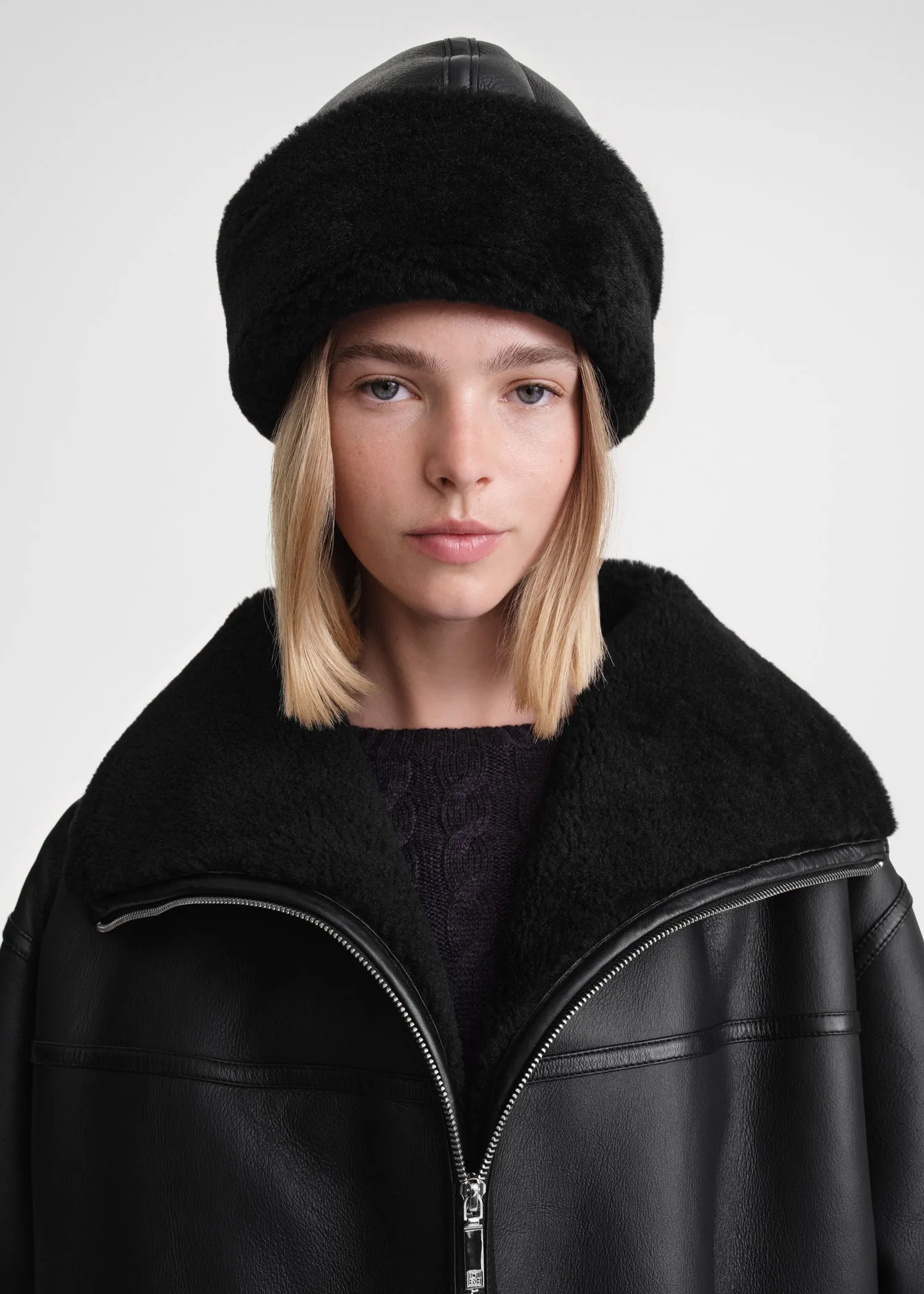 Shearling winter hat black